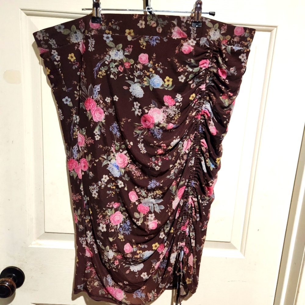Torrid 2X Floral Mesh Ruched Skirt Moody Romantic Boho Retro Pinup